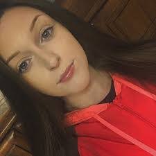 Amanda Langill's Instagram, Twitter & Facebook