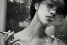 Smoker wallpaper download to your mobile from phoneky. Aku Perempuan Aku Merokok Masalah Buatmu