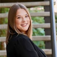 Sarah Honeycutt's Instagram, Twitter & Facebook