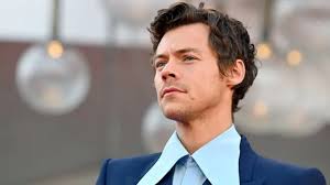 Harry Styles: Could singer's make-up get more men into cosmetics?