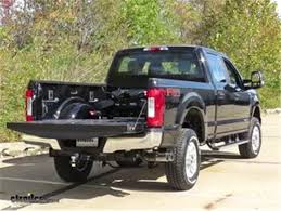 It would help if you took note that fifth wheel hitches and short bed trucks usually come in a variety. Reese Elite Series 5th Wheel Trailer Hitch Installation 2017 Ford F 250 Super Duty Video Etrailer Com