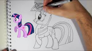 Wie Zeichnet Man Twilight Sparkle Aus My Little Pony Youtube