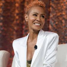 I really like this outfit! Jada Pinkett Smith S Abs Look So Strong In Workout Video With Willow