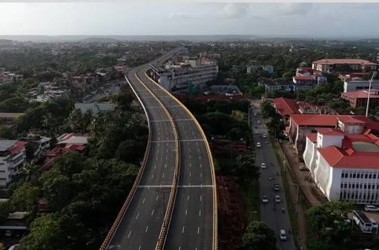 A landmark step for Goa's connectivity, the 6-Lane Porvorim Elevated  Corridor on NH-66 marks a significant addition to the State's  infrastructure network. Spanning 5.15 kilometres and built at a sanctioned  cost of
