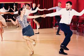 Book from monday may 10 and pay for your seats in september. Cours Danse Sportive Et De Salon A Fontenay Aux Roses 92