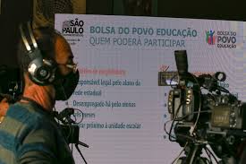 >> calendário do bolsa família de junho começa nesta semana: Governo De Sp Pagara R 500 Para Familiares De Alunos Da Rede Estadual Trabalharem Nas Escolas Sao Paulo G1