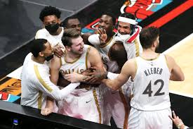 Jonas valanciunas (dillon brooks gains possession). Bznkgxwz49jtcm