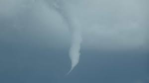 Am dienstagnachmittag bildete sich im borkener stadtteil weseke ein tornado. Nrw Tornado Fegte Uber Borken Hinweg Regional Bild De