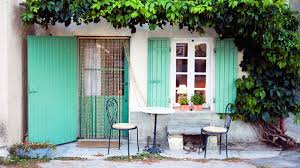 Dejouez Les Pieges De La Maison De Famille Detenue En Indivision En 2020 Maison D Hotes Maison De Famille Maison