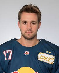 The vegas golden knights and andiamo italian steakhouse have something in common: Vegas Golden Knights Verpflichten Brooks Macek