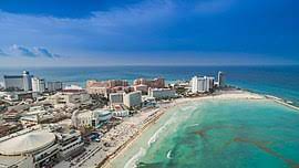 Cancún is a city in southeast mexico on the northeast coast of the yucatán peninsula in the mexican state of quintana roo. Cancun Wikipedia