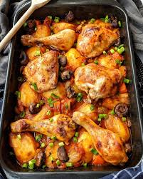 Ofen Hahnchen Mit Kartoffeln Und Gemuse In Tomatensosse Instakoch De Rezept Einfache Gerichte Fleisch Gerichte Rezepte