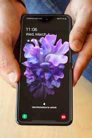 When you purchase through links on our site, we may earn an affil. Samsung Galaxy Z Flip Review A Folding Phone That S A Dud The New York Times