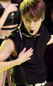 Pentagon online concert 2020 taemin move cover by kino and yoeone. Shinee S Taemin Left Everyone In Awe With His Move Stage At Seoul Fashion Week