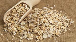 Il porridge, una tipica zuppa a base di fiocchi. Fiocchi D Avena A Colazione Come Mangiarli Quantita Consigli E Ricette