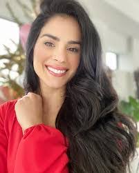 Gina Olivera's Instagram, Twitter & Facebook