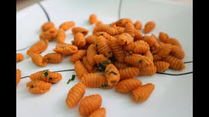 1 sudu besar cili kisar puteri 2 tangkai daun kari 1/2 biji telur 1 sudu teh jintan manis 10g udang kering (lagi banyak lagi sedap) 2 biji bawang kecil 1 cawan air garam, gula secukup rasa. Kuih Siput Kuih Gunting Read Description Below For Details Recipe Tips Youtube