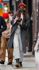 Katie holmes leaves an office building in new york 03/15/2021. Katie Holmes Out In Nyc 02 04 2021 Hawt Celebrities