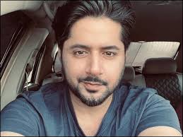 Pakistani actor Imran ashraf replies troller fund raising flood victims