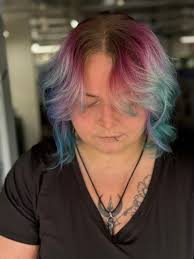 Haircut✂️ Heavily textured & angled! This cut really made her color POP!🩵🩷