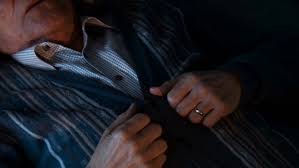 Coronation Street: Roy makes mystery phone call