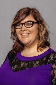 Amber Hensley's Instagram, Twitter & Facebook