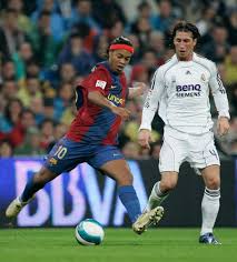 Таких тоже немного, но всё же десятки, а не единицы. Ronaldinho Gaucho On Twitter Hey Sergioramos Remember This Night