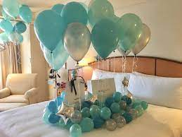 お誕生日にはホテルのルームをサプライズデコレーション 誕生日会 飾り付け 誕生日 バルーン ブライダル バルーン