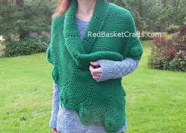 A gradient of gently falling snow creates a simple pattern for the main body of the mitten that's quick to work and stranded… Crochet And Knitting Patterns