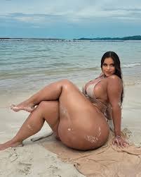 𝐑𝐞𝐩𝐨𝐬𝐭 𝐟𝐫𝐨𝐦 @graciebon 💞💞💞📸😘😘😘