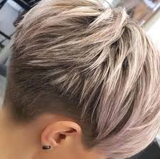 Modele coiffure courte femme 60 ans salon de coiffure boulevard coiffures cheveux courts femme 50 ans modele de coiffure femme 2016deux mille quinze. Kurze Frisuren Dori Bellanni 1 Capellicorti Acconciaturesposa Capellicortissimi Capellicortiricci Coiffure Courte Coupe De Cheveux Courte Cheveux Courts