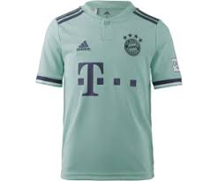 Diese rekordmarke konnten die bayern nun mit der meisterschaft in der saison 20/21 knacken, sodass der fcb zur saison 21/22 erstmals den fünften stern auf dem trikot tragen darf. Adidas Fc Bayern Munchen Trikot 2018 2019 Kinder Ab 27 49 Preisvergleich Bei Idealo De