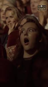 Når Huey helikopteret sveiper over scenen i Miss Saigon, er du vitne til de  dyreste sekundene i norsk teaterhistorie🎭 Miss Saigon hylles av publikum  og anmeldere og over 70.000 så forestillingen i ...