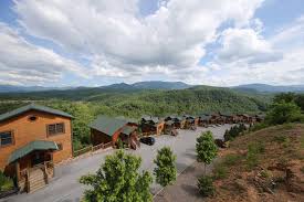 Endless views and a theater, located within the gatlinburg falls parkview resort, provides so much more than community pool access to your small group. Nice Shot Of Mt Leconte From Gatlinburg Falls Resort Gatlinburg Fall Resort Cabins Gatlinburg