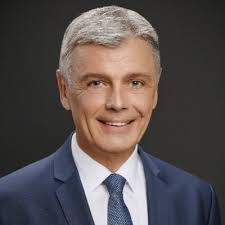 Ralph Ludwig's Instagram, Twitter & Facebook