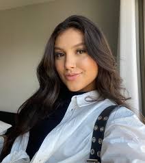 Bella Maria Siman (@bellasiman_) • Instagram photos and videos