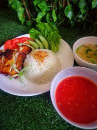 Resep nasi bakar ayam merupakan salah satu menu masakan yang cukup banyak dicari & disukai saat ini. Resepi Nasi Ayam Cara Mudah Dan Sedap Anda Wajib Cuba Sendiri Cik Ma Resepi