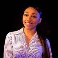 Anne Moise's Instagram, Twitter & Facebook