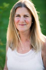 Amy Reece's Instagram, Twitter & Facebook