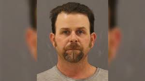 Donald Warner's Instagram, Twitter & Facebook