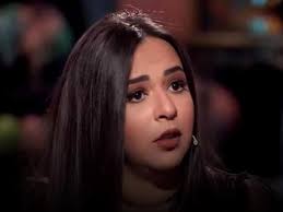 نشرت كل من الفنانتين المصريتين إيمي ودنيا سمير غانم صورة لوالديهما عبر حسابهما على احد مواقع التواصل الاجتماعي في أول تعليق لهما بعد وفاة والدتهما الفنانة دلال عبد العزيز اليوم السبت بعد صراع مع المرض استمر لأشهر. Ø§Ù†Ù‡ÙŠØ§Ø± Ø¥ÙŠÙ…ÙŠ Ø³Ù…ÙŠØ± ØºØ§Ù†Ù… Ù…Ù† Ø§Ù„Ø¨ÙƒØ§Ø¡ ÙÙŠ Ø¬Ù†Ø§Ø²Ø© Ø¯Ù„Ø§Ù„ Ø¹Ø¨Ø¯Ø§Ù„Ø¹Ø²ÙŠØ² Ø¹Ø¬Ù…Ø§Ù† Ø¨Ø±Ø³
