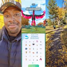 Well, I found my second Galarian Bird Moltres during my Thanksgiving  Afternoon Walk. 😁🐦‍⬛🌲🍂 PokemonGO