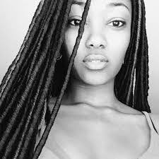 Shayla Russell's Instagram, Twitter & Facebook