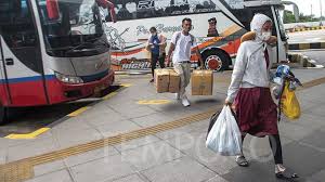 Larangan mudik lebaran tahun ini, akan berlaku dari tanggal 6 mei hingga 17 mei 2021. Kronologi Tarik Ulur Kebijakan Pemerintah Soal Mudik Lebaran 2021 Nasional Tempo Co