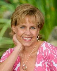 Lora Boyd's Instagram, Twitter & Facebook