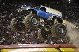 What you need to know is that these images that you add will neither increase nor decrease the speed of your computer. Grave Digger Monster Truck 4x4 Race Racing Monster Truck Wallpapers Hd Desktop And Mobile Backgrounds