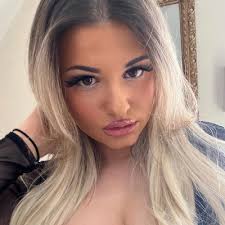 Mia Levine's Concert History: 20 concerts & 130 bands seen.