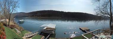 The beautiful white river runs 450 feet below the property while the nearby. Trout Fishing Cedarwood Lodge White River Arkansas Resorts Lodging Rentals Cabin Rentals Have Your White River Arkansas White River Ozark Mountains