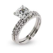 Fake Wedding Ring Sets The Smart Reason To Wear A Fake Wedding Ring While Traveling