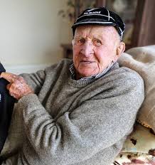 Roy Roper's Instagram, Twitter & Facebook